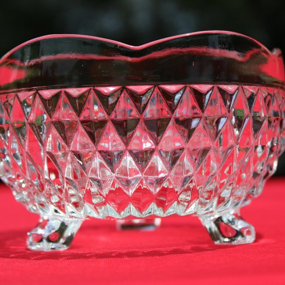 Diamond Point BonBon Dish - Picture 2 of 3